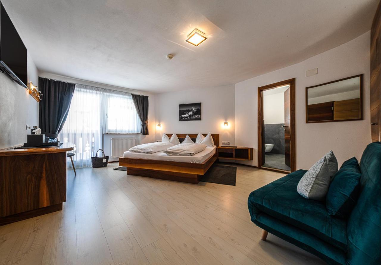 Apartments Sunela Selva di Val Gardena Luaran gambar