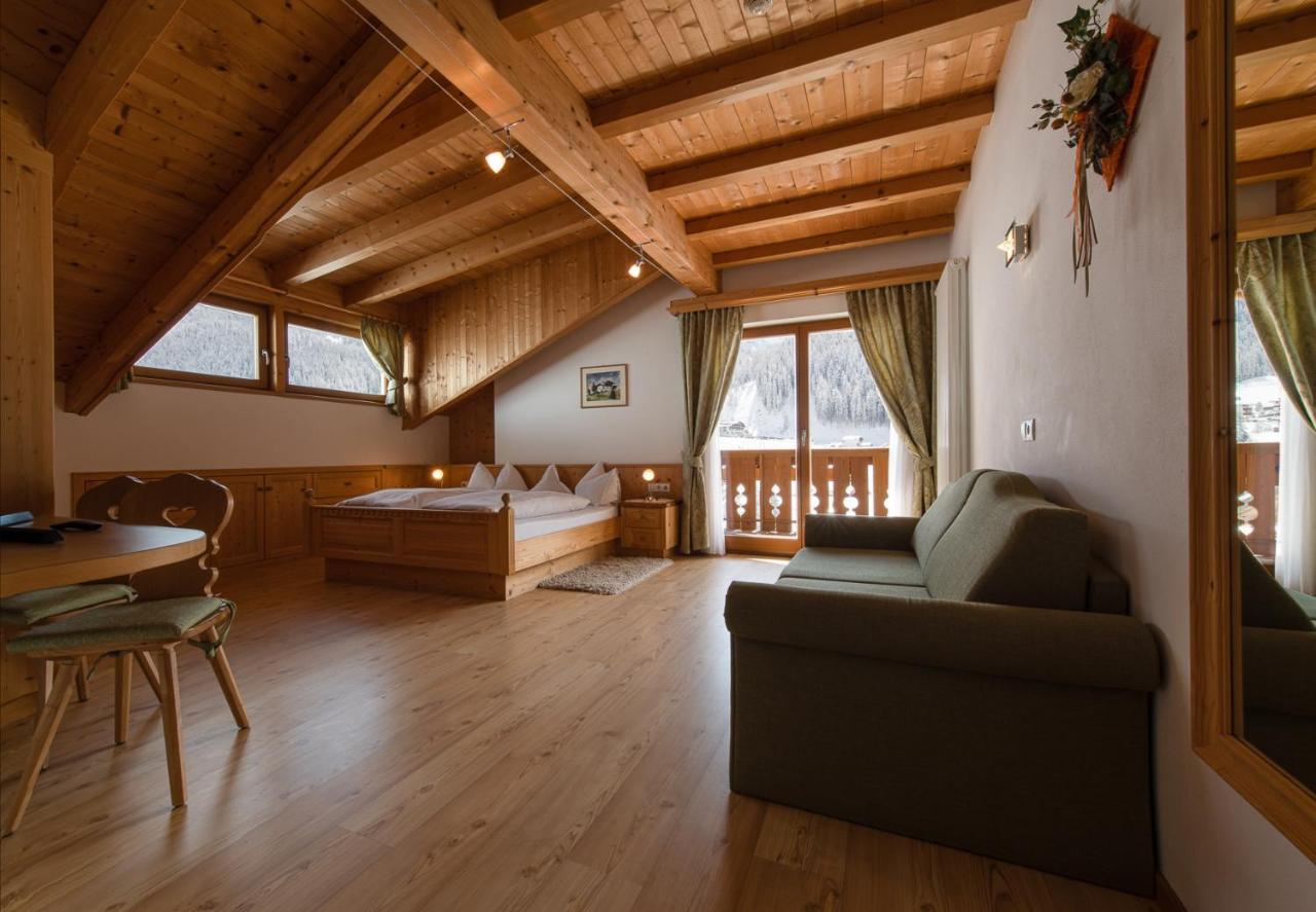 Apartments Sunela Selva di Val Gardena Luaran gambar