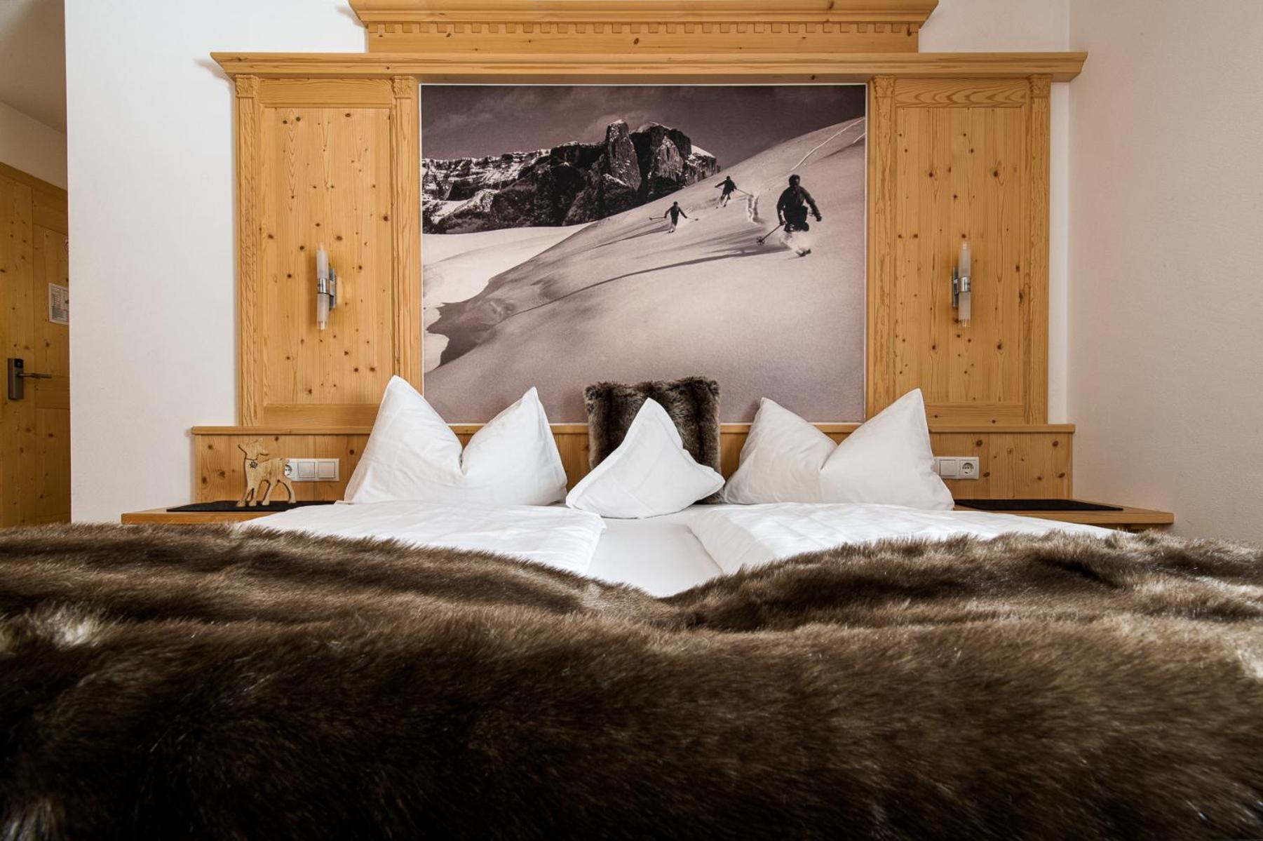 Apartments Sunela Selva di Val Gardena Luaran gambar