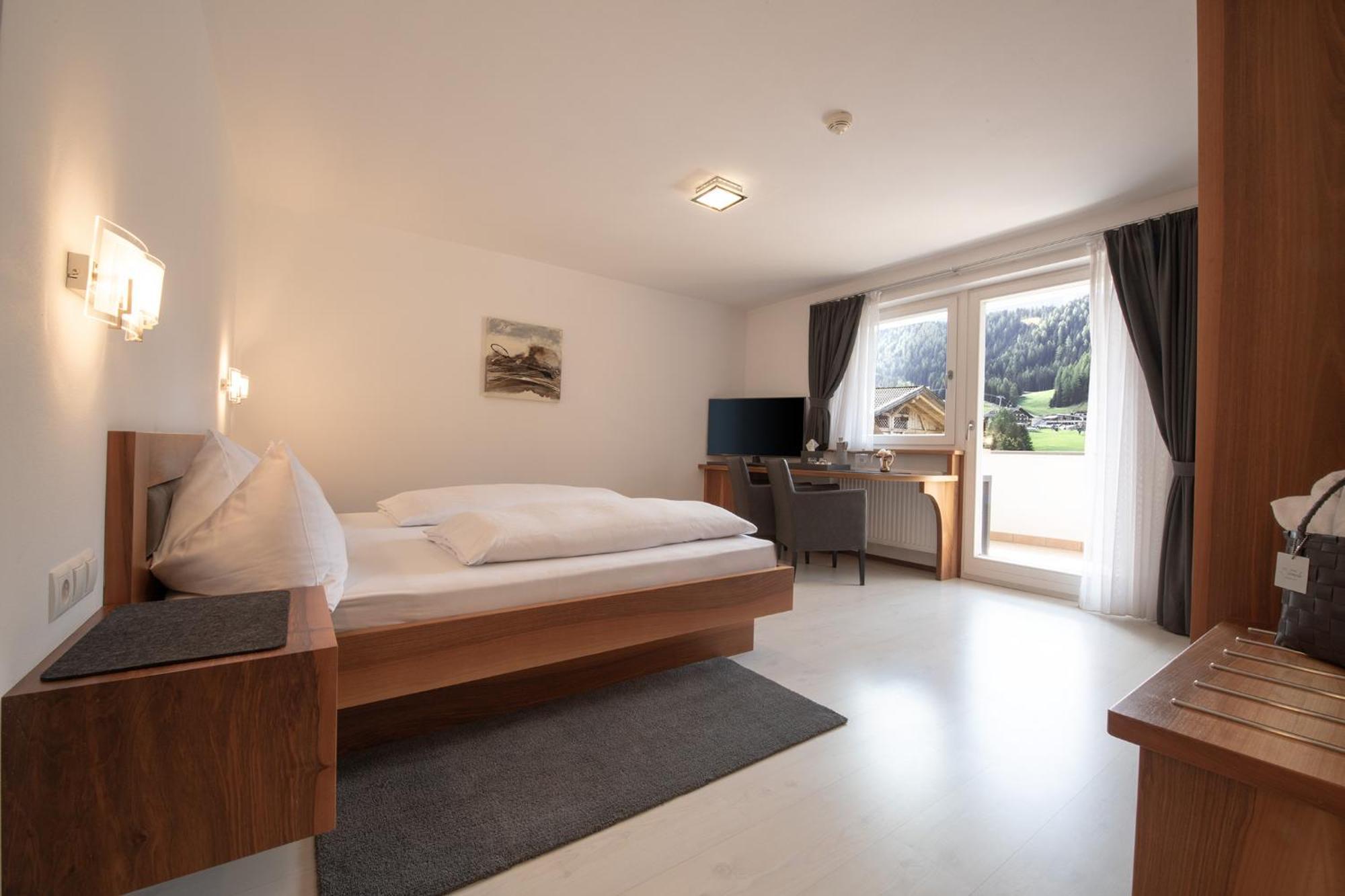 Apartments Sunela Selva di Val Gardena Luaran gambar