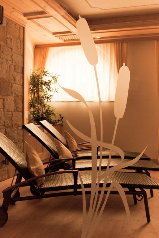 Apartments Sunela Selva di Val Gardena Luaran gambar